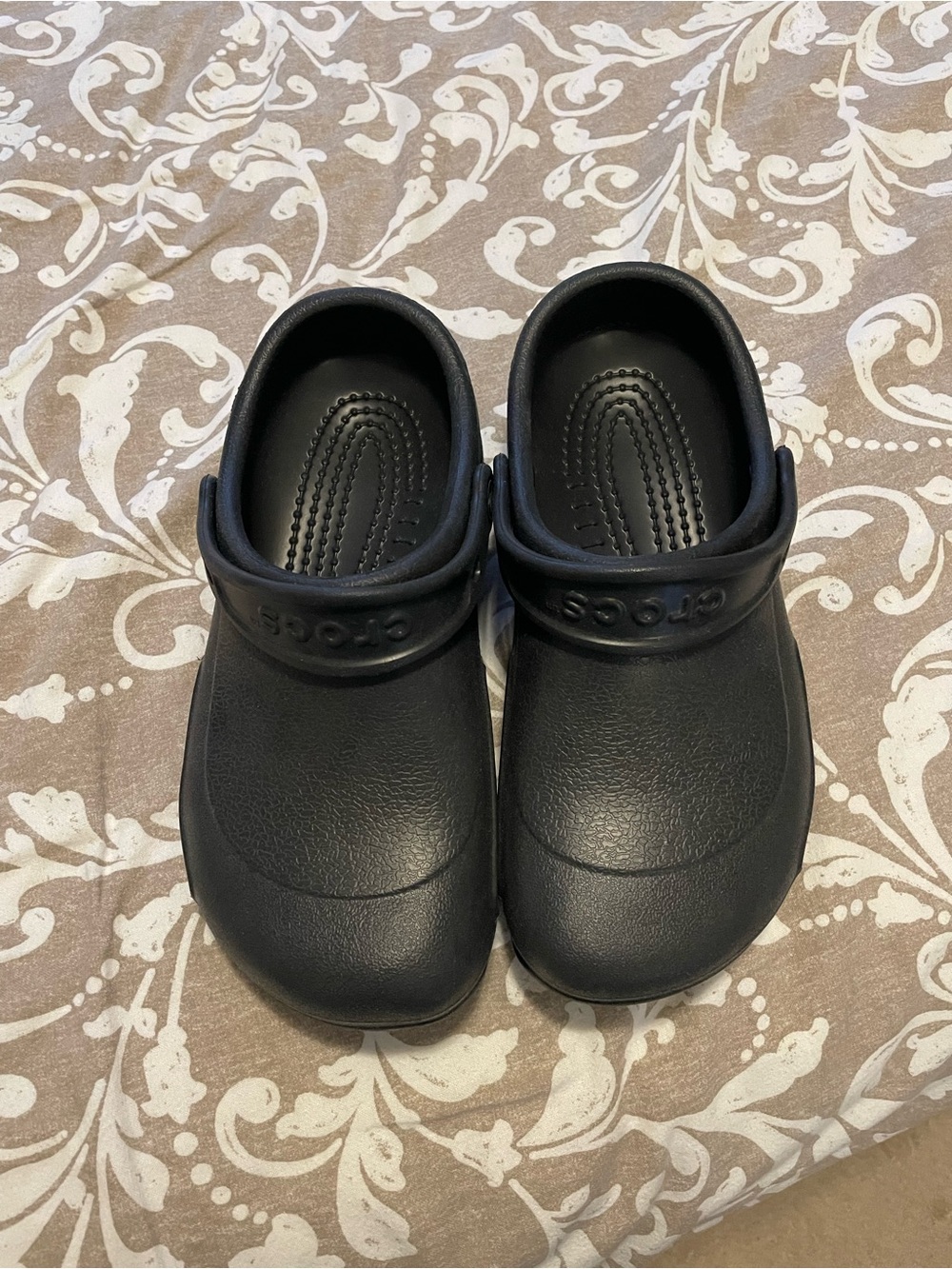 CROCS Women’s Bistro Work Clogs - Picture 1 of 2